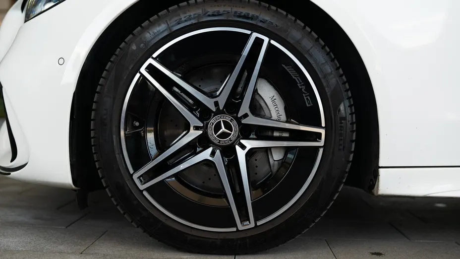 MERCEDES-BENZ C Klasa C 200 mHEV 4-Matic AMG