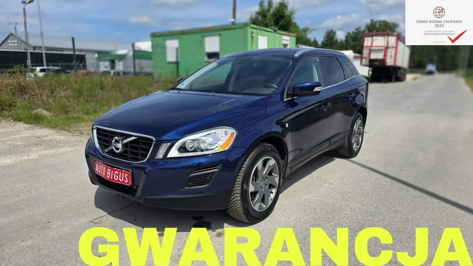 VOLVO XC60 -