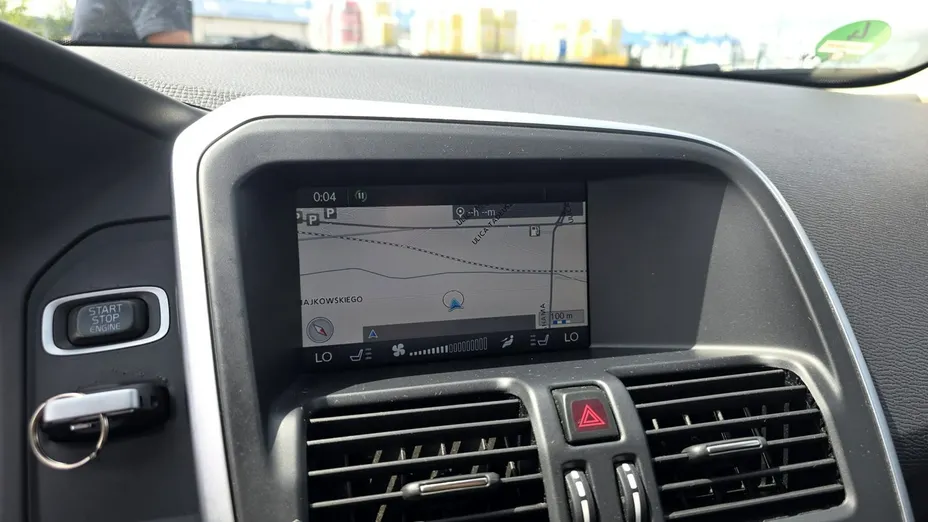 VOLVO XC60 -