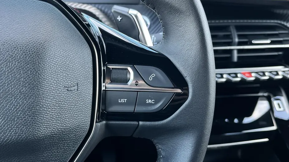 PEUGEOT 2008 2008 1.2 PureTech Allure S&S EAT8