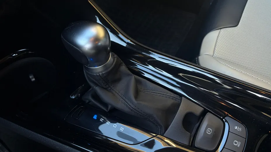 TOYOTA C-HR C-HR 1.8 Hybrid Selection