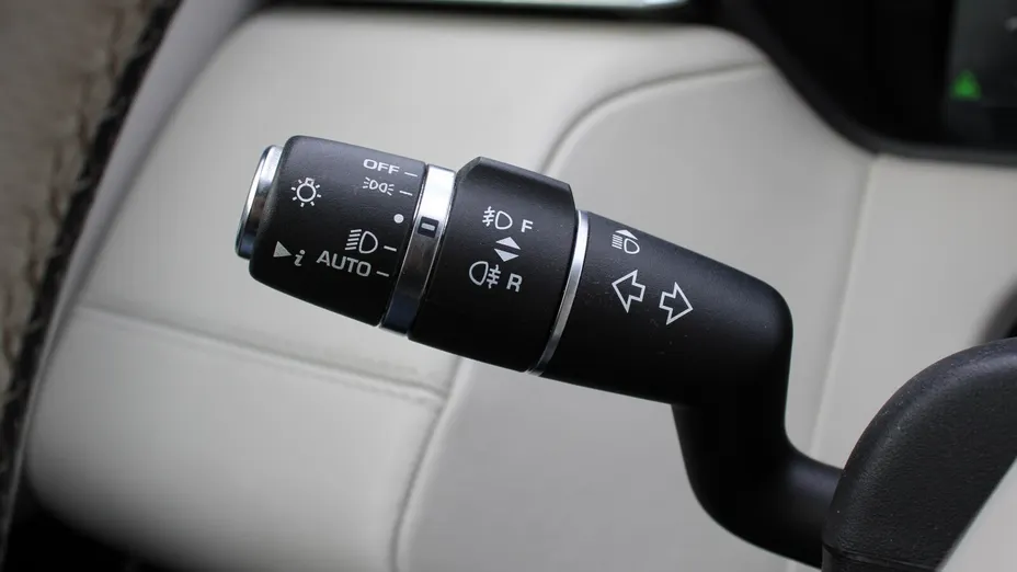 LAND ROVER Range Rover Velar Velar 2.0 SD4 R-Dynamic HSE