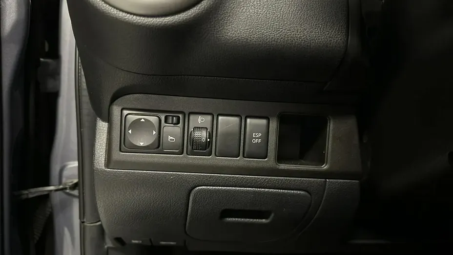 NISSAN Note -