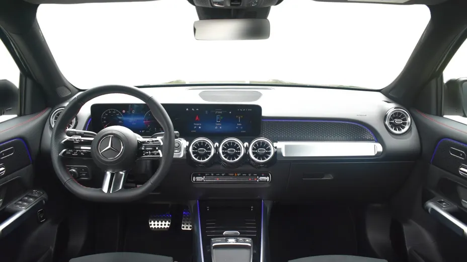 MERCEDES-BENZ GLB GLB 220 d 4-Matic AMG Line 8G-DCT