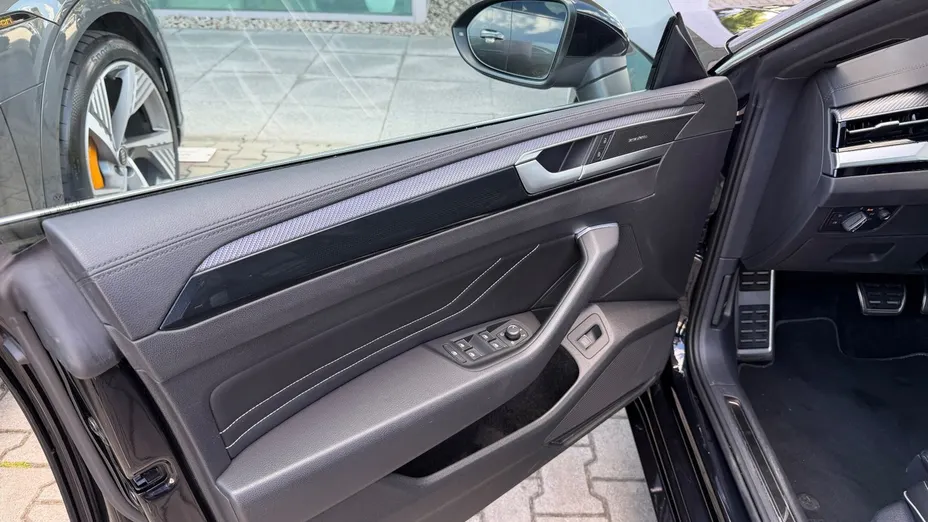 VOLKSWAGEN Arteon -