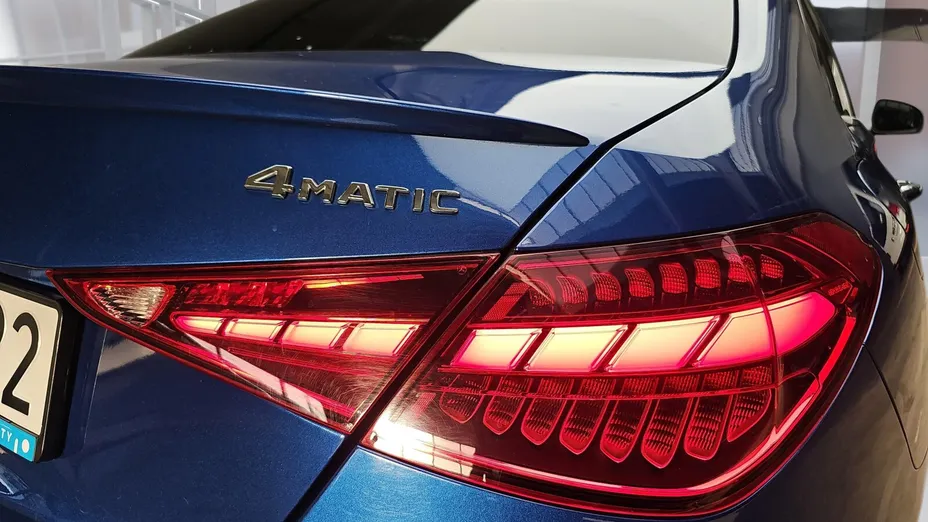 MERCEDES-BENZ C Klasa C 300 mHEV 4-Matic AMG