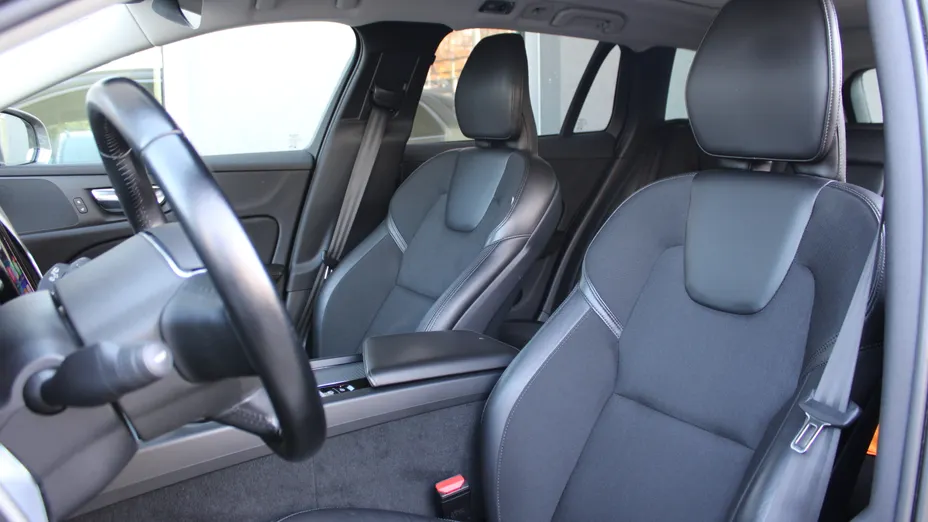 VOLVO V60 V60 D3 AWD Momentum Pro aut