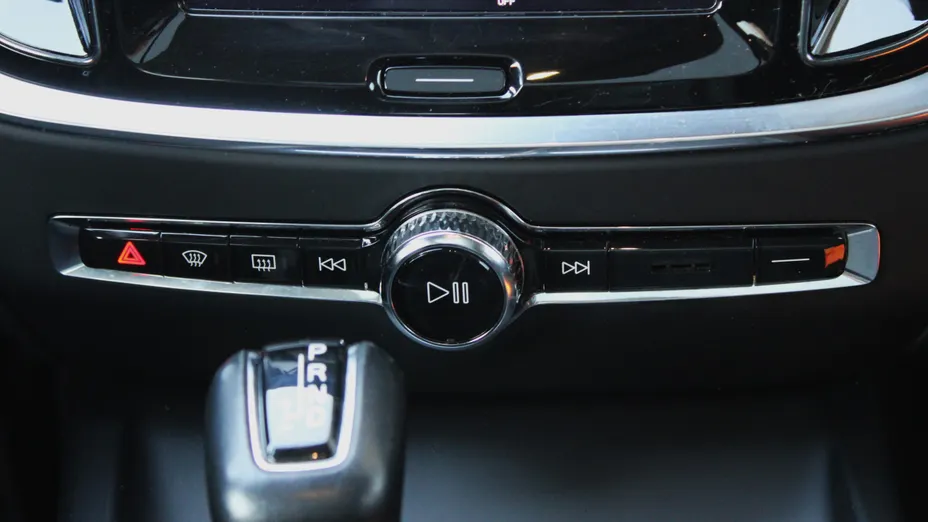 VOLVO V60 V60 D3 AWD Momentum Pro aut