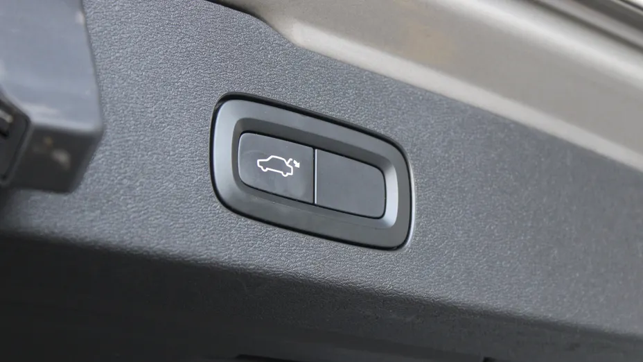 VOLVO V60 V60 D3 AWD Momentum Pro aut