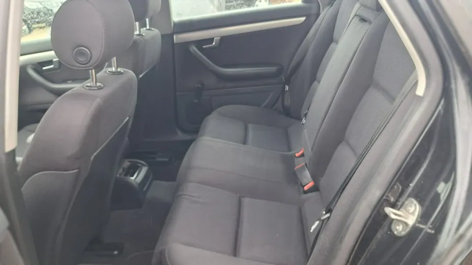 AUDI A4 -