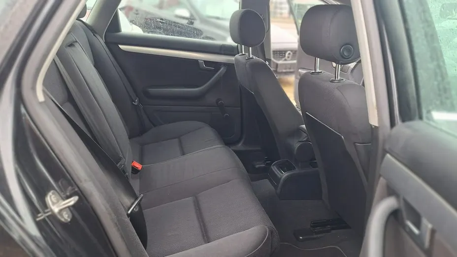 AUDI A4 -
