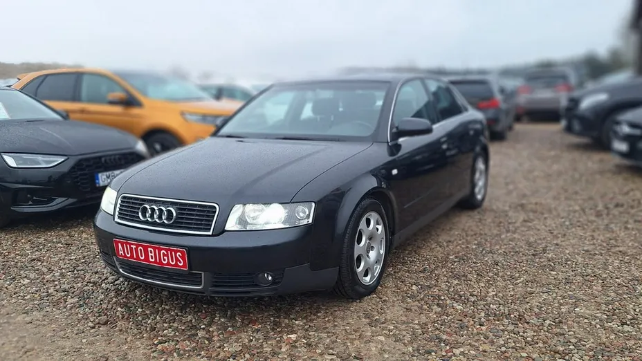 AUDI A4 -