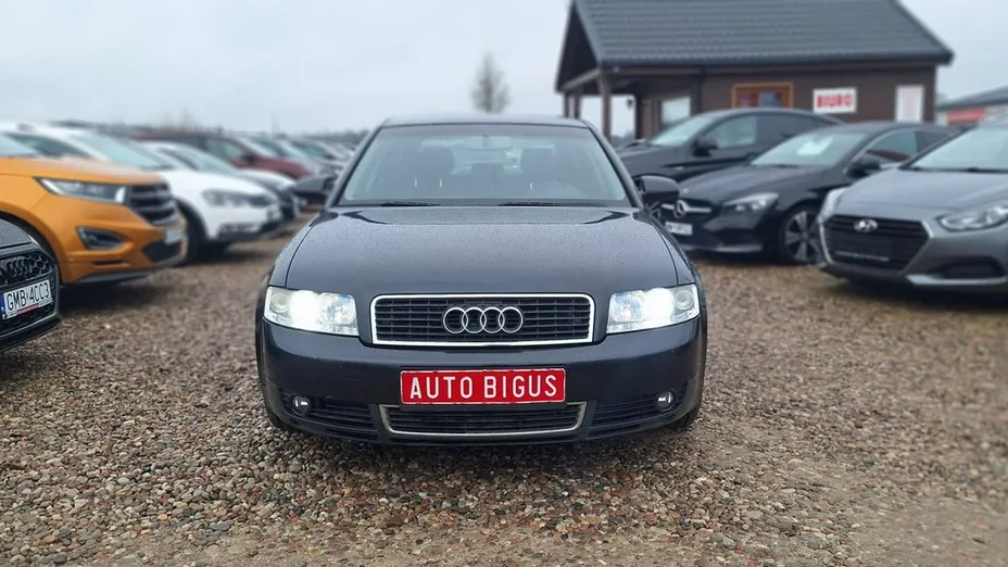 AUDI A4 -