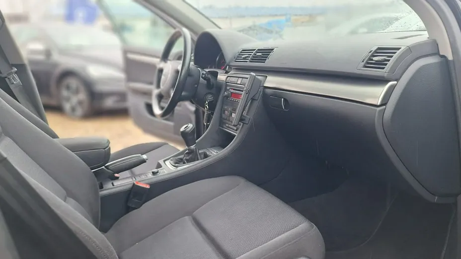 AUDI A4 -