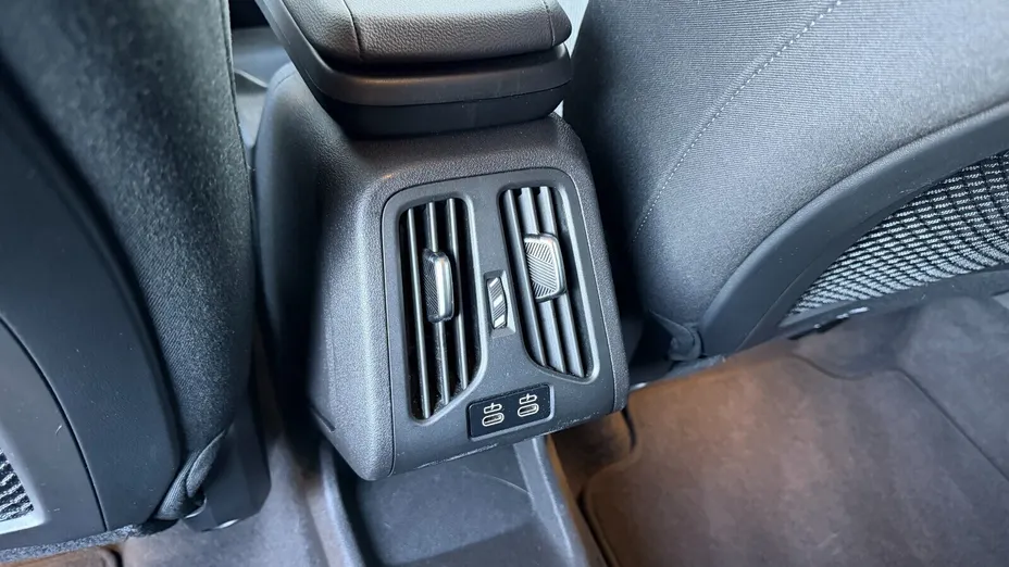 BMW Seria 2 218d aut