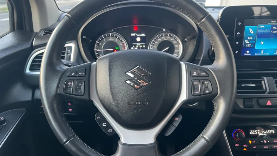 SUZUKI SX4 -