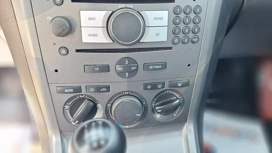 OPEL Antara -
