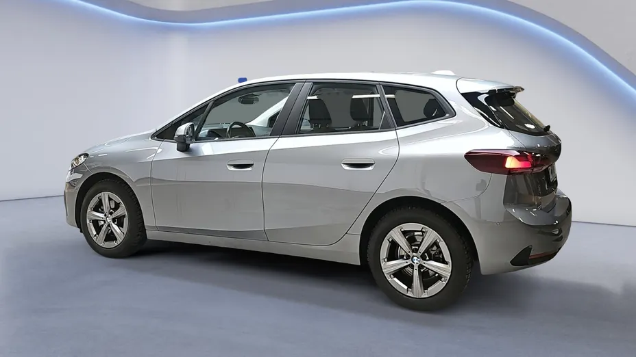 BMW Seria 2 218i aut