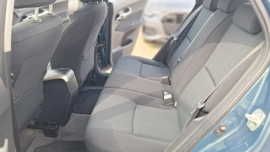 TOYOTA Auris -