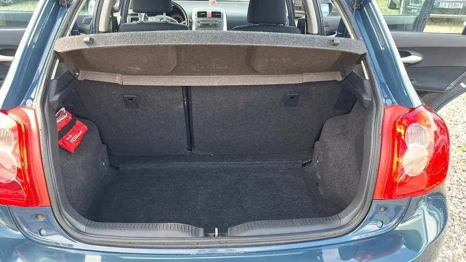 TOYOTA Auris -