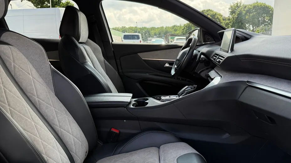 PEUGEOT 3008 3008 1.6 PureTech Hybrid4 PHEV GT S&S EAT8