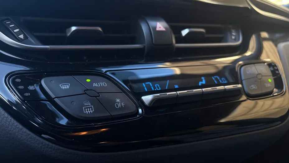 TOYOTA C-HR C-HR 1.8 Hybrid Selection