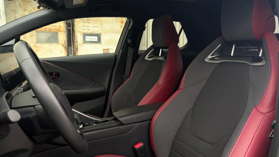 TOYOTA C-HR C-HR 2.0 PHEV Dynamic Force Tokyo Edition