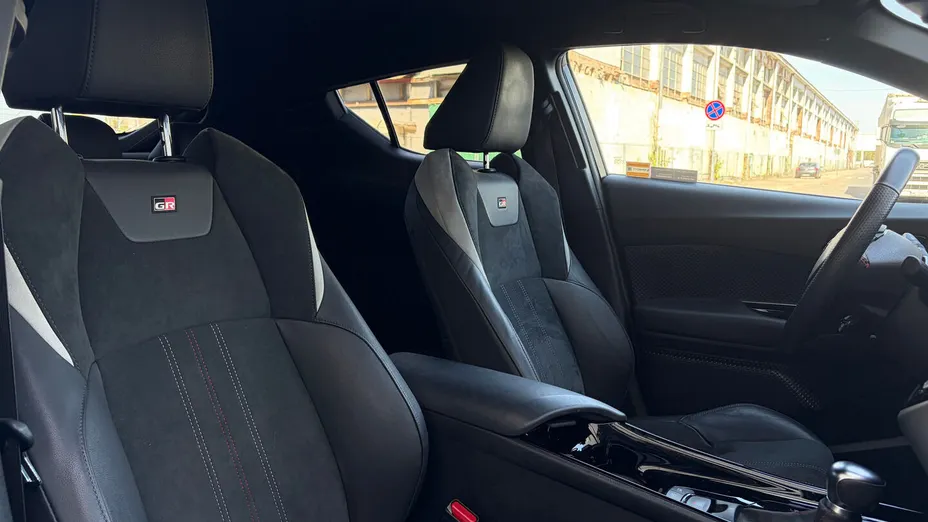 TOYOTA C-HR C-HR 2.0 Hybrid GR Sport