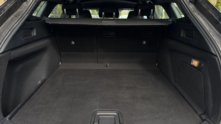 TOYOTA Corolla Corolla 2.0 Hybrid Comfort