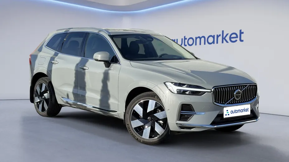 VOLVO XC60 XC60 T6 Plug-In Hybrid AWD Ultra Bright aut