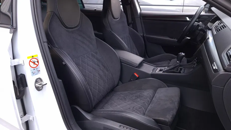 SKODA Superb Superb 2.0 TDI SCR Sportline DSG