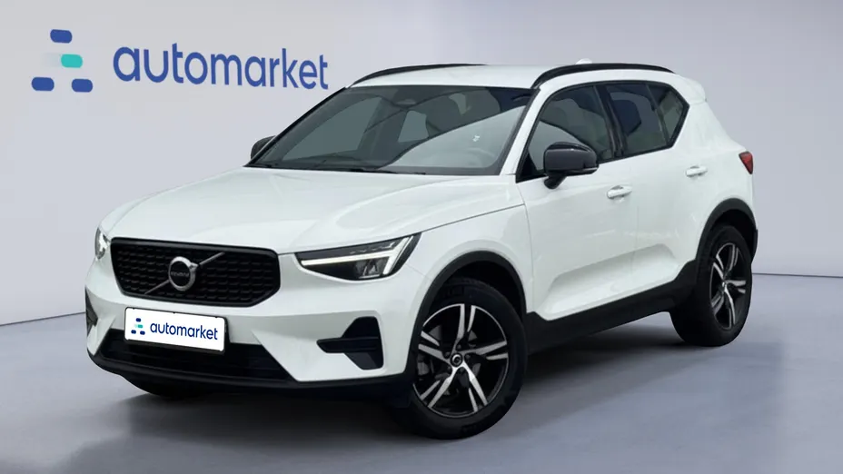 VOLVO XC40 XC40 B3 Plus Dark aut