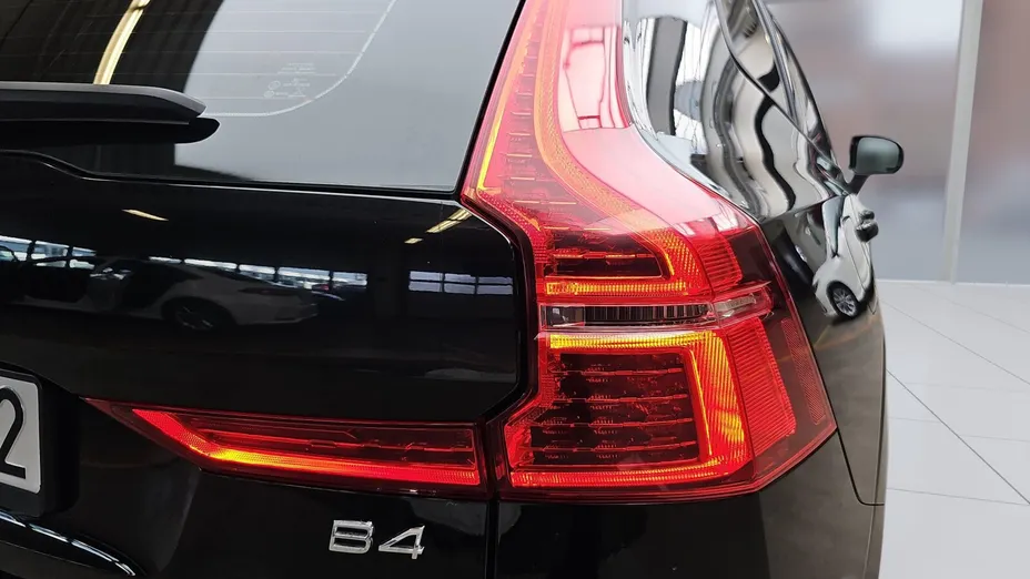 VOLVO XC60 XC60 B4 B Essential aut