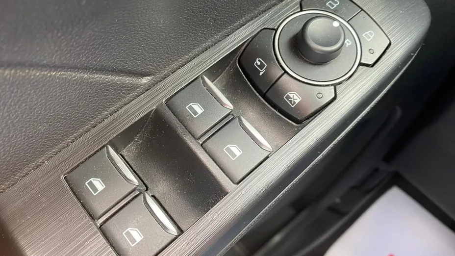 FORD Kuga Kuga 2.5 FHEV FWD Graphite Tech Edition e-CVT