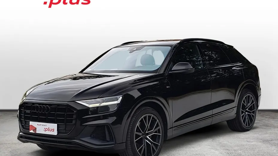 AUDI Q8 -