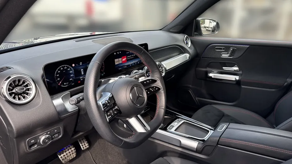 MERCEDES-BENZ GLB GLB 200 mHEV AMG Line 7G-DCT