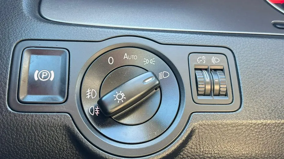 VOLKSWAGEN Passat -