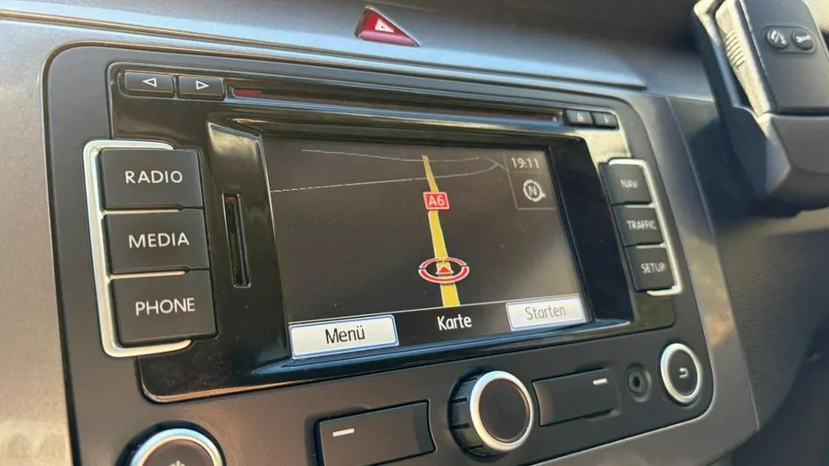 VOLKSWAGEN Passat -