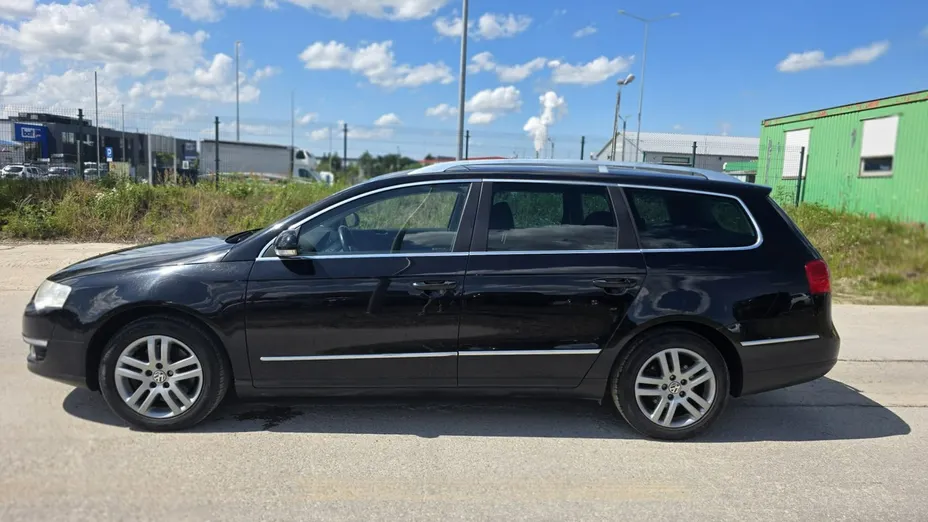 VOLKSWAGEN Passat -