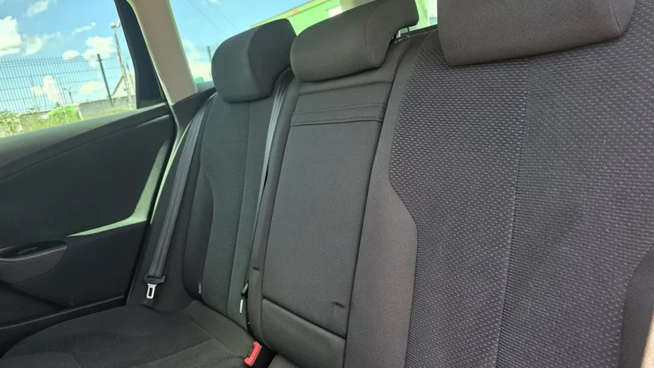 VOLKSWAGEN Passat -