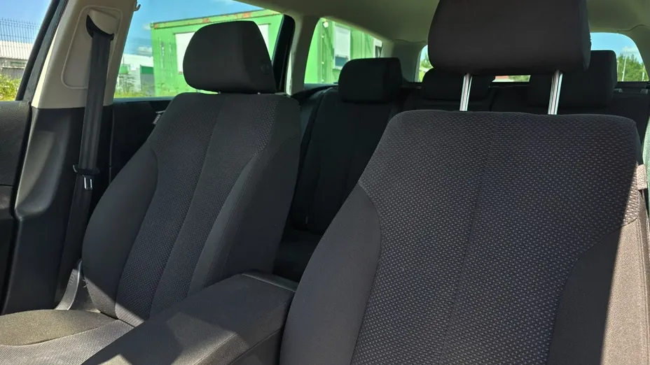 VOLKSWAGEN Passat -