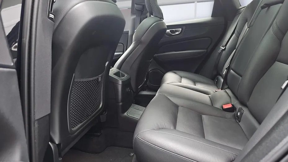 VOLVO XC60 XC60 T8 Plug-In Hybrid AWD Ultimate Dark aut