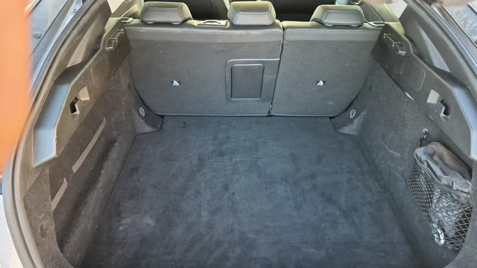 PEUGEOT 408 -
