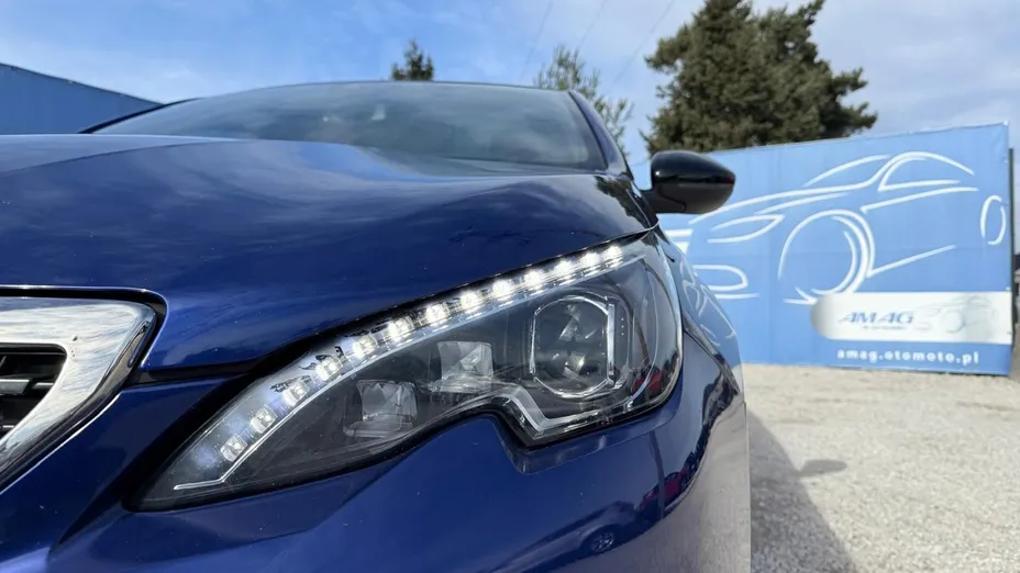 PEUGEOT 308 -