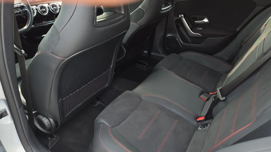 MERCEDES-BENZ A Klasa A 200 AMG Line 7G-DCT
