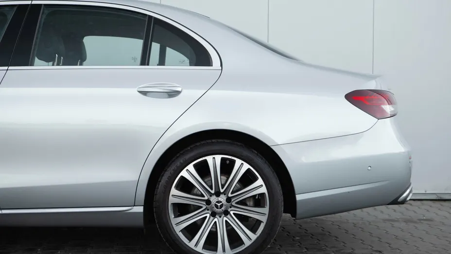 MERCEDES-BENZ E Klasa E 300 de Exclusive