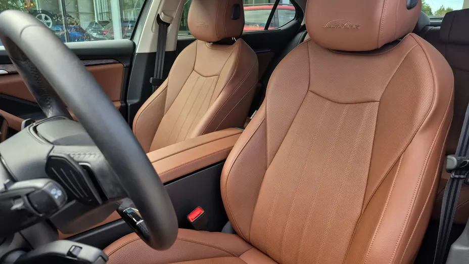 SKODA Superb -