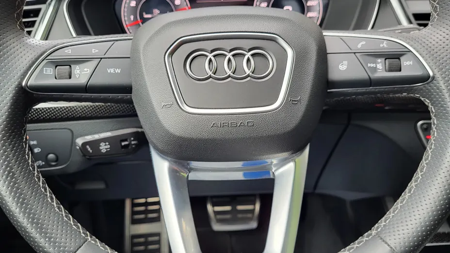 AUDI SQ5 -
