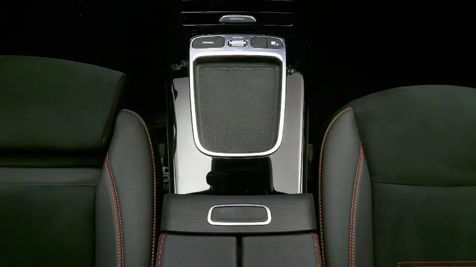 MERCEDES-BENZ A Klasa A 200 AMG Line 7G-DCT