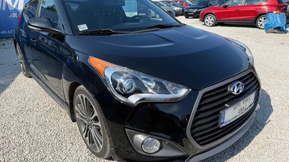 HYUNDAI Veloster -